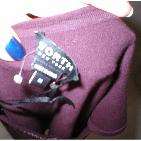 NWT Womens Worth New York Designer Sweater M Merlot Dark Red Wine Stitched V Top - Picture 9 of 9